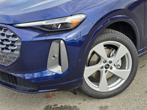 New 2025 Audi Q5 Premium Plus image 9