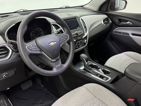 Used 2022 Chevrolet Equinox LS image 8
