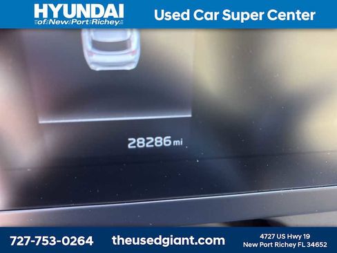 Used 2023 Kia Sportage LX FWD image 11