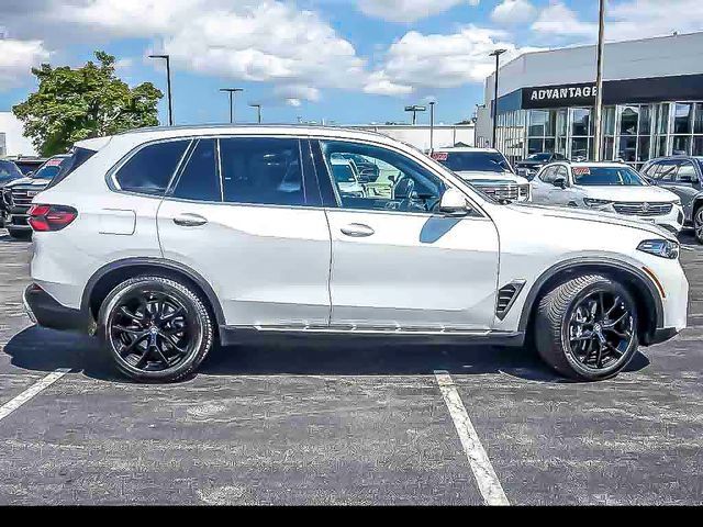Used 2024 BMW X5 xDrive40i AWD/4WD image 10
