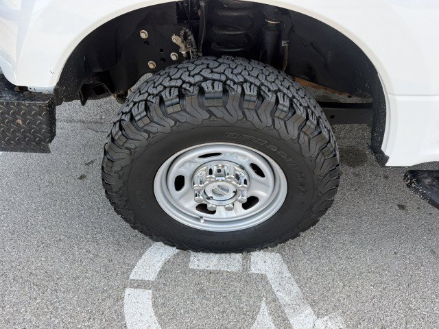 Used 2019 Ford F350 XL w/ Power Equipment Group AWD/4WD image 16