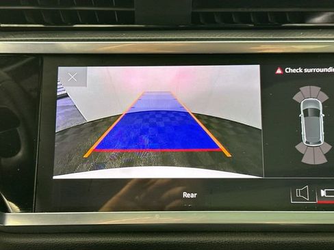 Used 2023 Audi Q3 2.0T Premium image 12