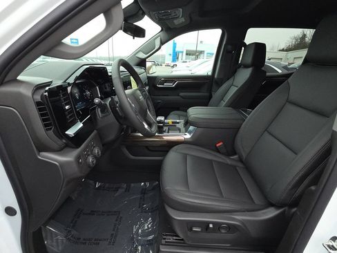 New 2026 Chevrolet Silverado 1500 LT Trail Boss w/ Convenience Package II AWD/4WD image 16