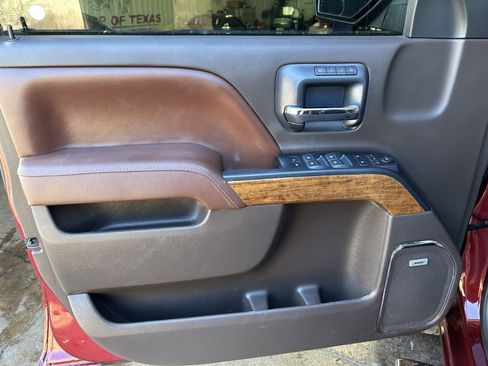 Used 2017 Chevrolet Silverado 1500 High Country image 3