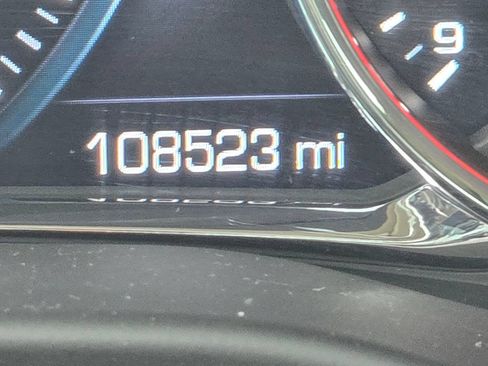 Used 2017 GMC Acadia Denali w/ Technology Package FWD image 18