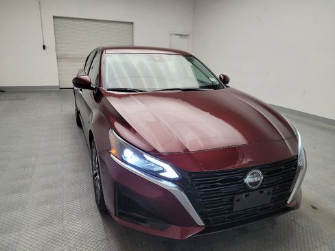 Used 2023 Nissan Altima 2.5 SV image 14