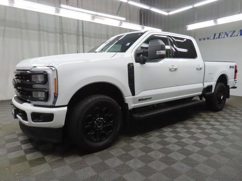 Used 2023 Ford F250 XLT w/ Black Appearance Package AWD/4WD image 8