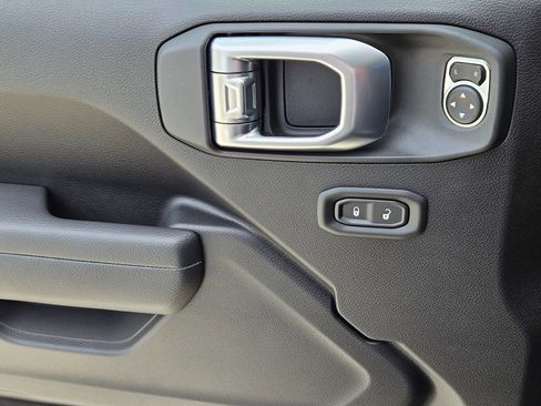 New 2026 Jeep Gladiator Willys image 25