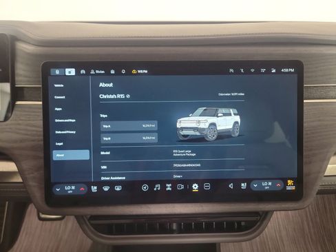 Used 2024 Rivian R1S Adventure AWD/4WD image 29