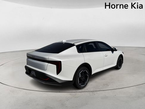 New 2025 Kia K4 EX image 3