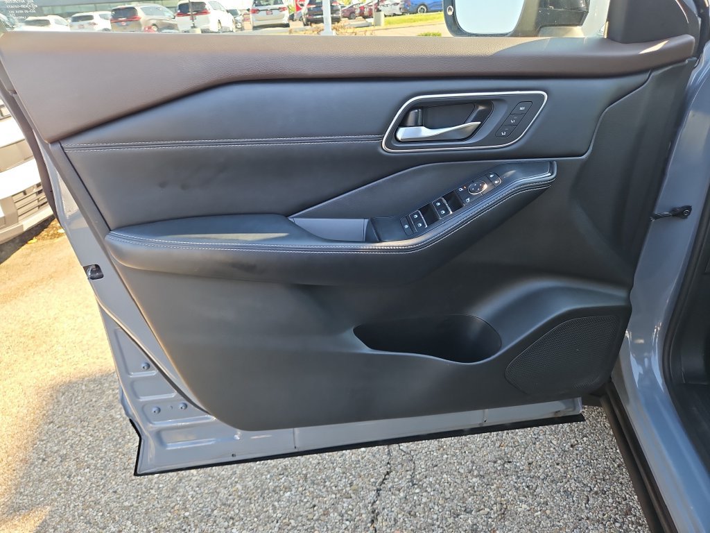 Used 2021 Nissan Rogue SL w/ Premium Package FWD image 20