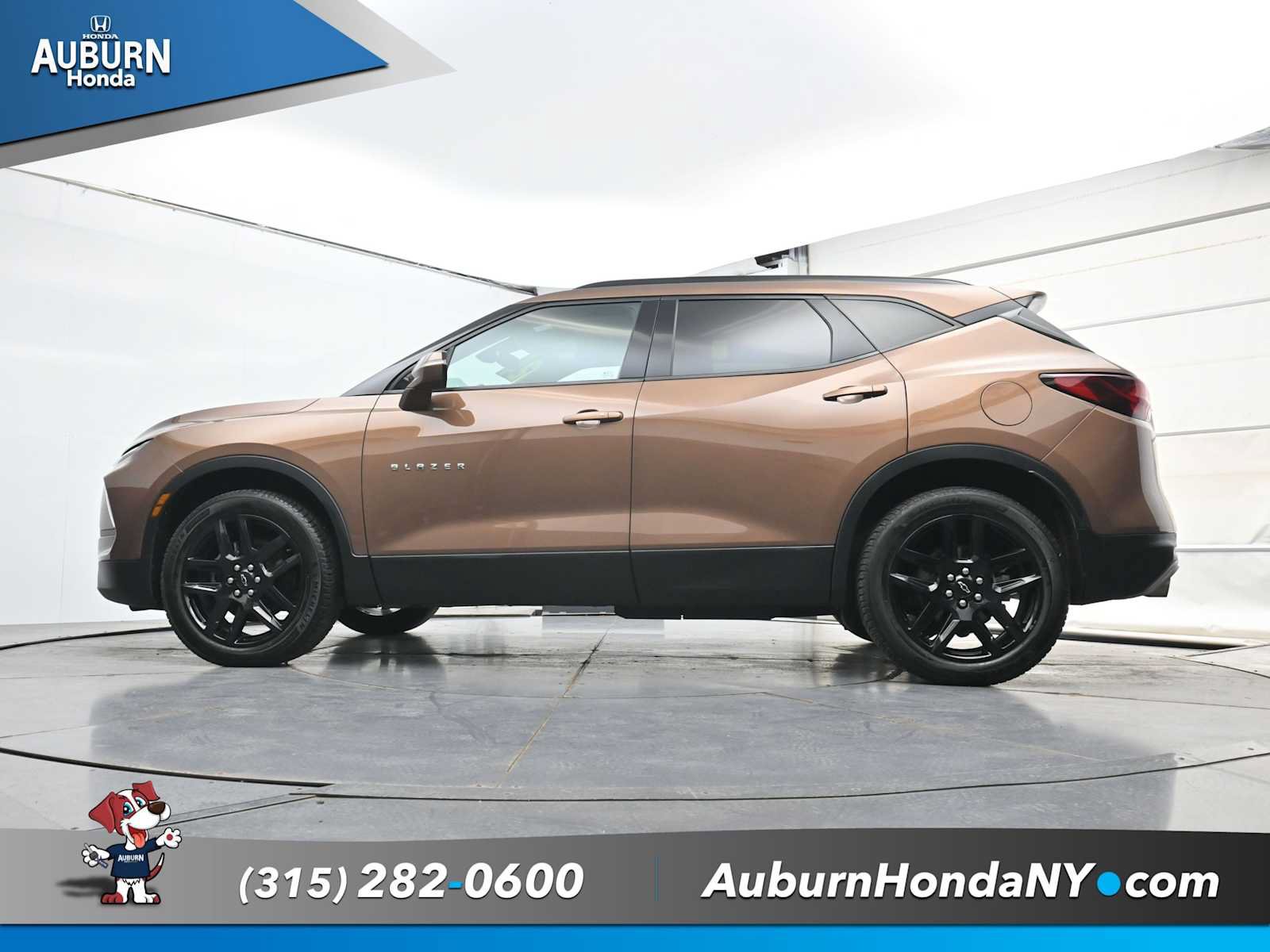 Used 2024 Chevrolet Blazer LT AWD/4WD image 29