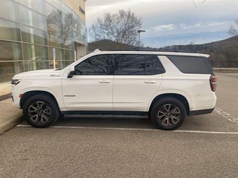Used 2024 Chevrolet Tahoe Z71 w/ Luxury Package image 5