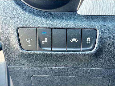 Used 2019 Hyundai Kona SEL w/ SEL Tech Package 02 AWD/4WD image 10