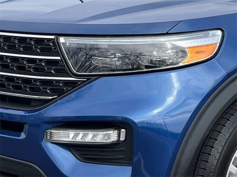 Used 2020 Ford Explorer XLT w/ Equipment Group 202A image 9