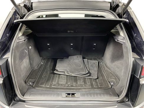 Used 2019 Land Rover Range Rover Evoque SE Premium image 27
