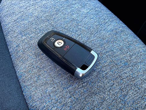 Certified 2025 Ford Maverick XLT image 15