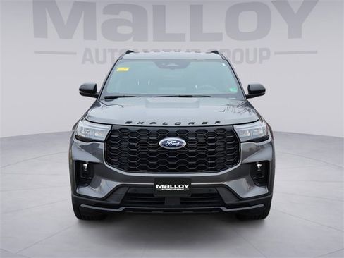 Used 2025 Ford Explorer ST-Line image 8