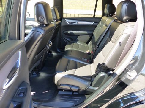 Used 2024 Cadillac XT6 Luxury w/ LPO, Floor Liner Package AWD/4WD image 37