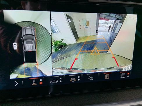 Used 2025 GMC Sierra 1500 Denali w/ Denali Reserve Package image 7