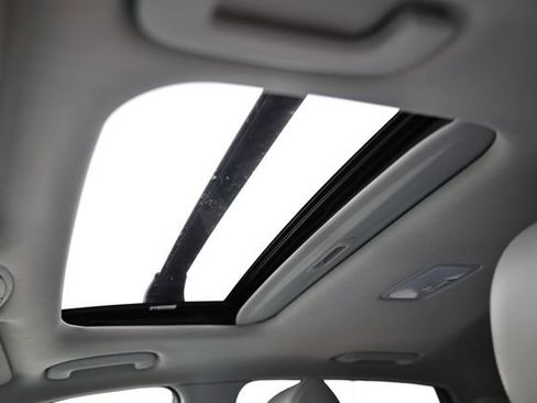 Used 2023 Hyundai Kona Limited image 19