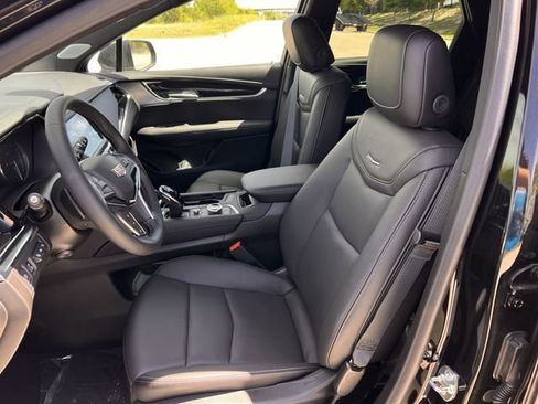 New 2026 Cadillac XT5 Premium Luxury w/ Driver Assist Package FWD image 21
