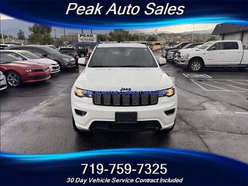 Used 2022 Jeep Grand Cherokee Laredo X AWD/4WD image 2