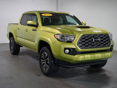 Certified 2023 Toyota Tacoma TRD Sport w/ Technology Package AWD/4WD image 3