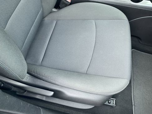 Used 2017 Chevrolet Cruze LT image 22