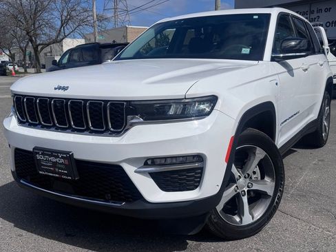 Used 2024 Jeep Grand Cherokee Limited 4xe w/ Luxury Tech Group II AWD/4WD image 3