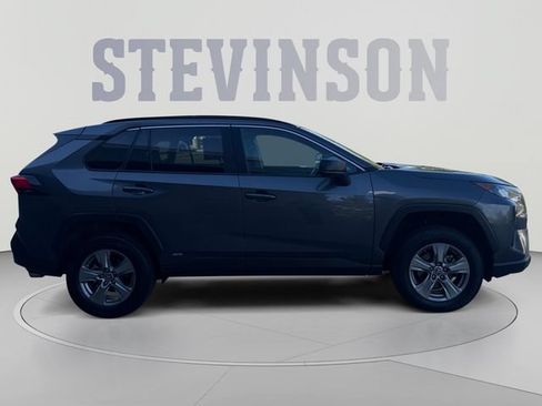 Used 2022 Toyota RAV4 LE AWD/4WD image 6