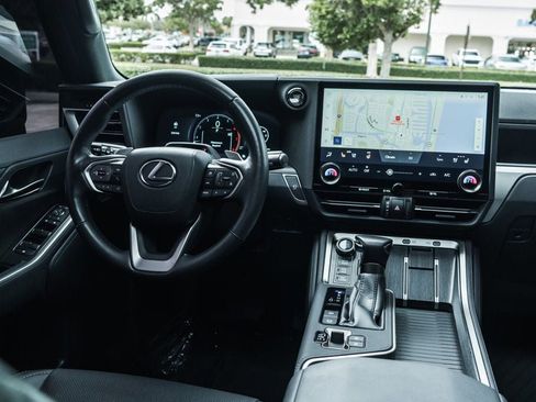 Used 2024 Lexus GX 550 image 19