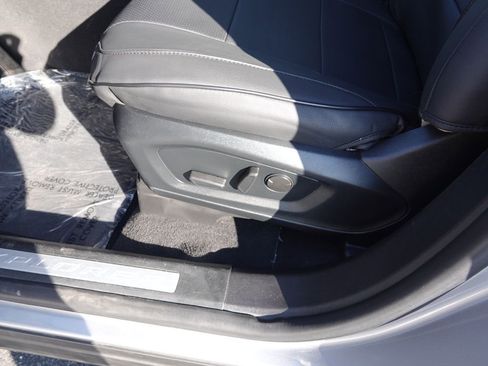 Used 2022 Ford Explorer Limited w/ Equipment Group 301A image 16