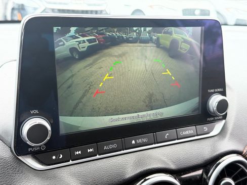 Used 2022 Nissan Sentra SR w/ Electronics Package FWD image 24