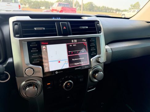 Used 2020 Toyota 4Runner SR5 Premium w/ Moonroof Package AWD/4WD image 16