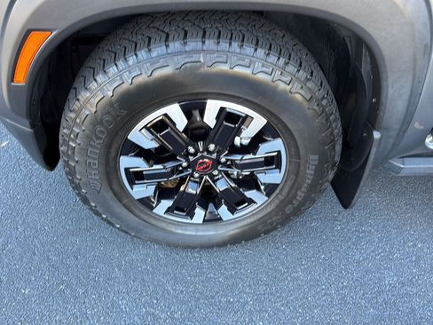 Used 2024 Nissan Frontier Pro-X image 31