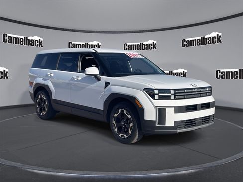 Used 2025 Hyundai Santa Fe SE image 1