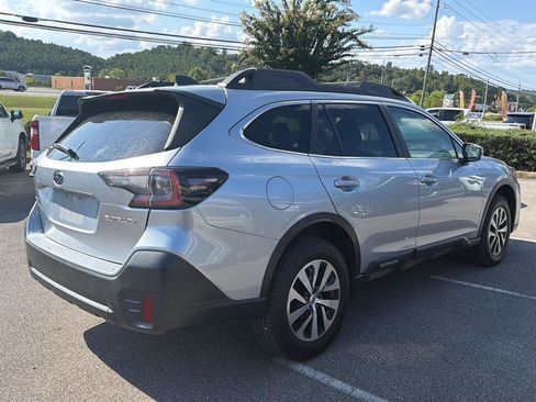 Used 2020 Subaru Outback Premium AWD/4WD image 3