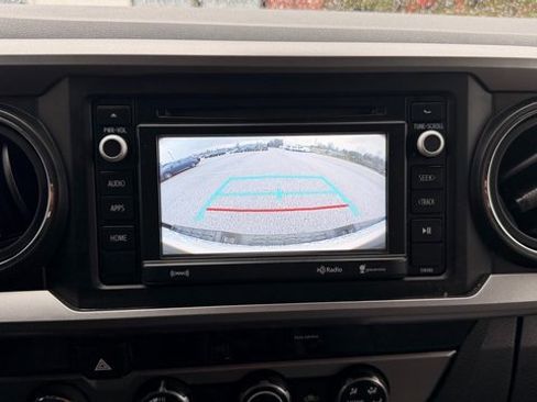 Used 2018 Toyota Tacoma SR5 image 25