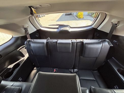 Used 2019 Toyota Highlander XLE AWD/4WD image 21