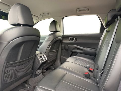 Used 2024 Kia Sorento S FWD image 26