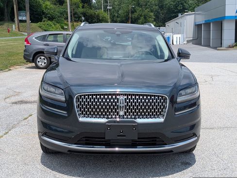 Used 2022 Lincoln Nautilus Reserve AWD/4WD image 8