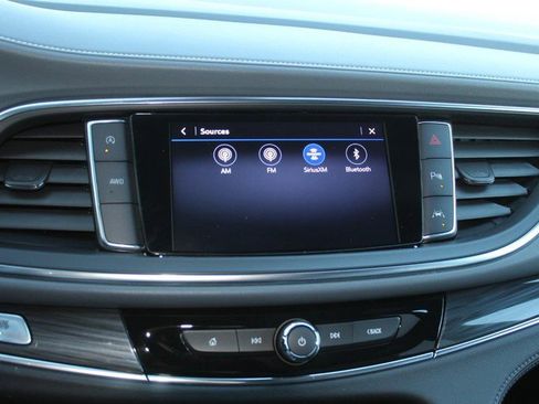 Used 2023 Buick Enclave Essence image 34