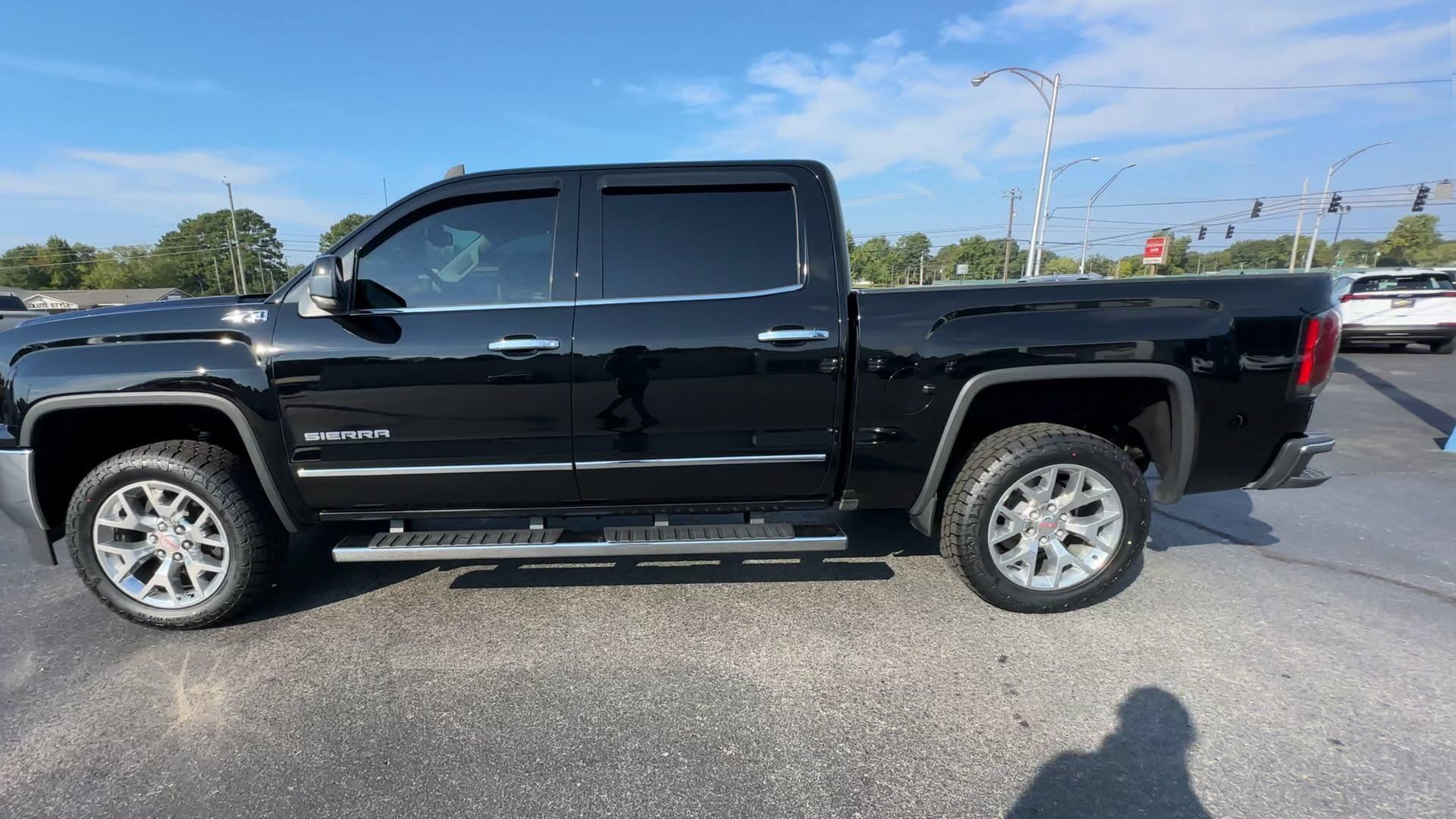 Certified 2018 GMC Sierra 1500 SLT AWD/4WD image 5