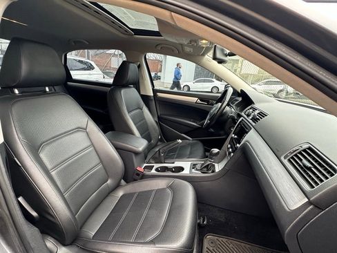 Used 2013 Volkswagen Passat 2.5 SE image 10