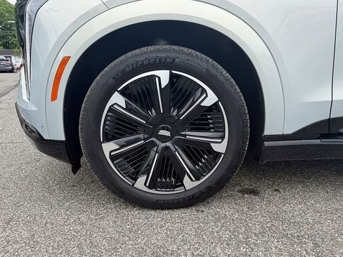 Certified 2025 Cadillac Escalade IQ Sport 2 AWD/4WD image 6