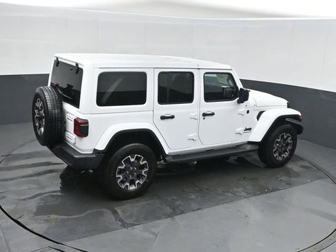 New 2026 Jeep Wrangler Unlimited Sahara AWD/4WD image 28