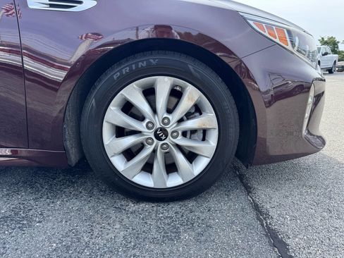 Used 2017 Kia Optima EX w/ Premium Package image 12