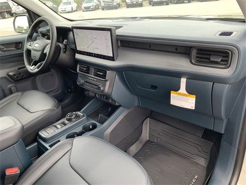 New 2025 Ford Maverick Lariat w/ Black Appearance Package image 14