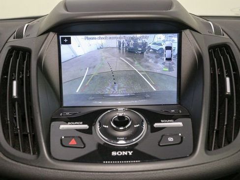 Used 2019 Ford Escape Titanium image 23